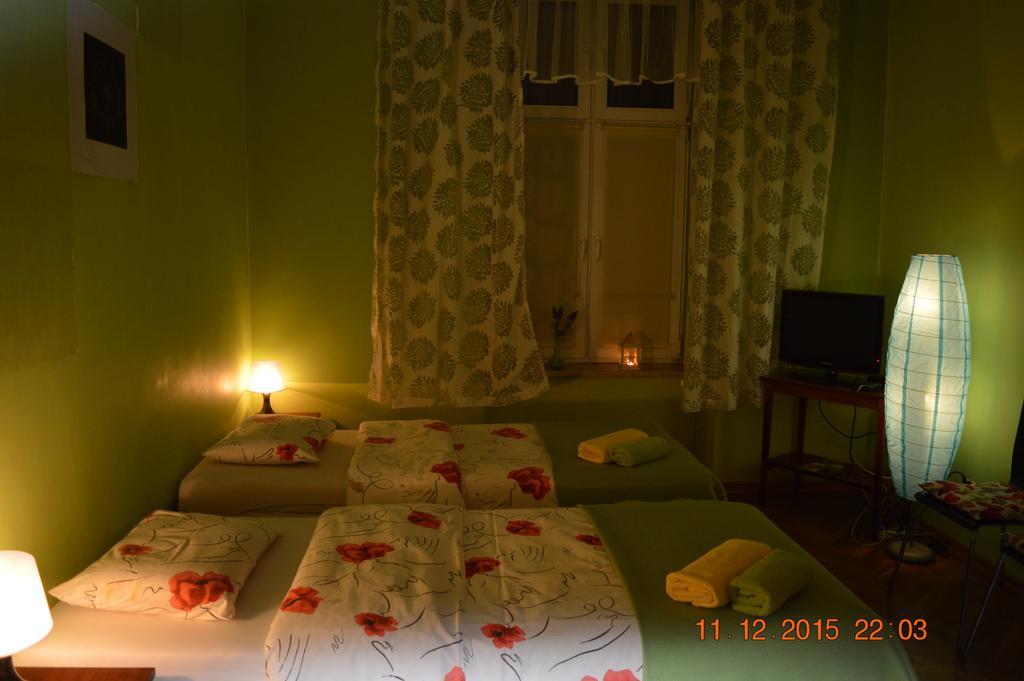 Honey Hostel Cracovia Habitación foto