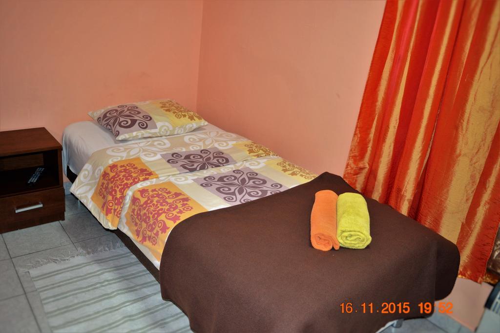 Honey Hostel Cracovia Habitación foto