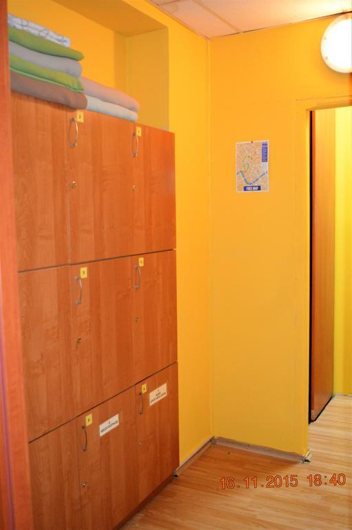 Honey Hostel Cracovia Exterior foto