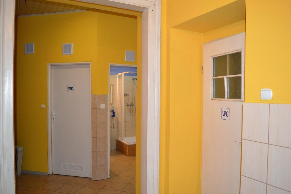 Honey Hostel Cracovia Exterior foto