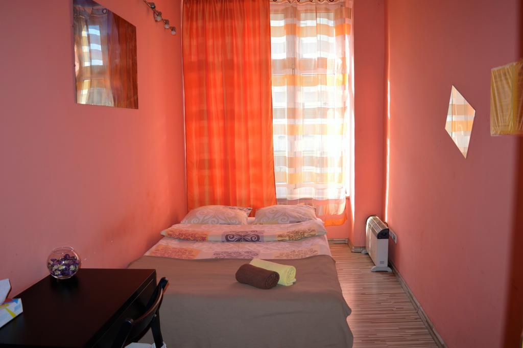 Honey Hostel Cracovia Exterior foto