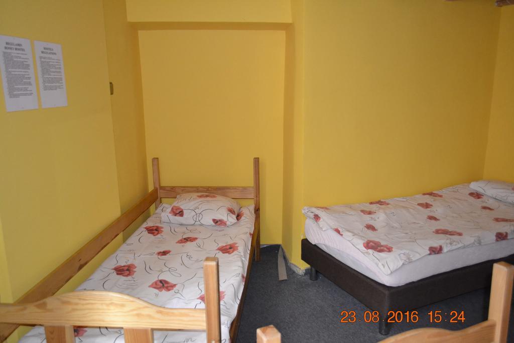 Honey Hostel Cracovia Exterior foto